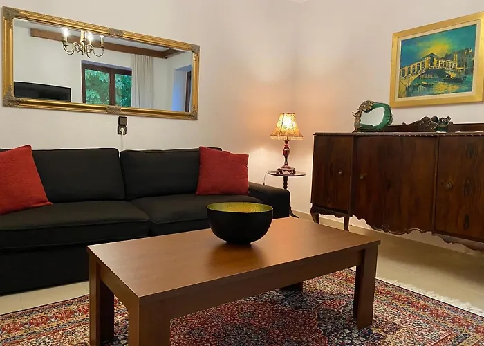 Sarakinas Farm House
